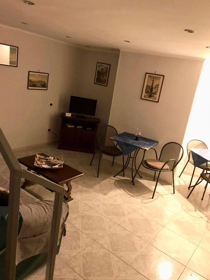 Il Basso 13 Napoli Ngoại thất bức ảnh